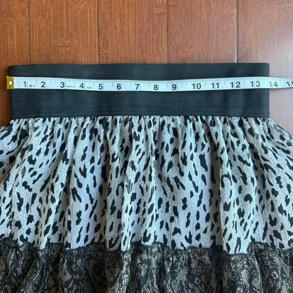 Cute Wet Seal Mini‎ Skirt